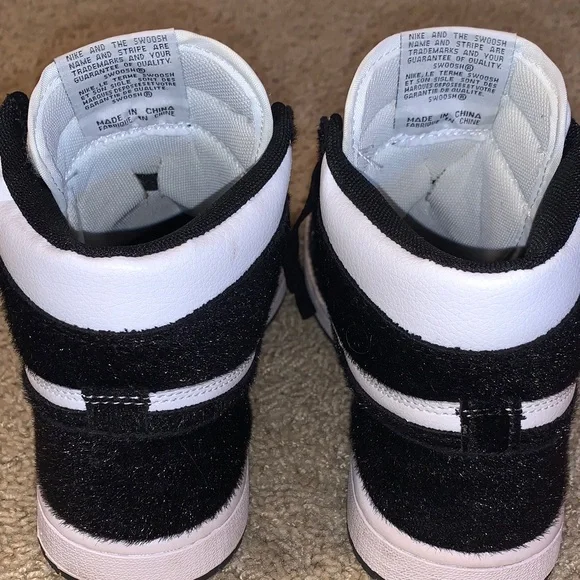 Women Nike Air Jordan 1 Retro High OG Black White Pony Hair CD0461 007 Sneakers - Picture 7 of 14